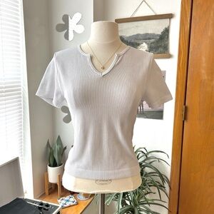 Seamless notch neck top